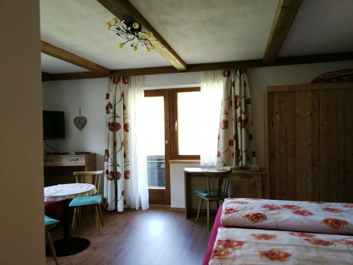 Haus Alpina Appartement Häselgehr Buitenkant foto