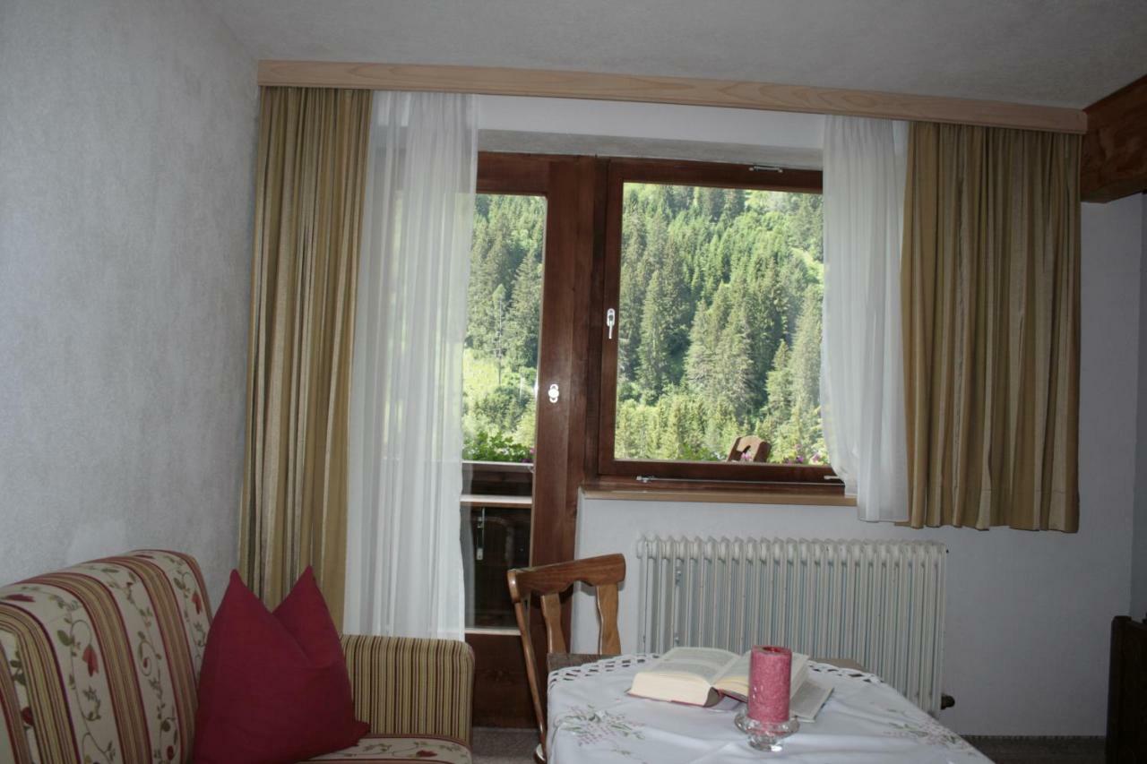 Haus Alpina Appartement Häselgehr Buitenkant foto