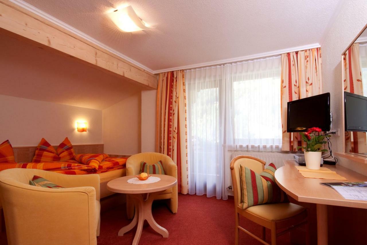 Haus Alpina Appartement Häselgehr Kamer foto